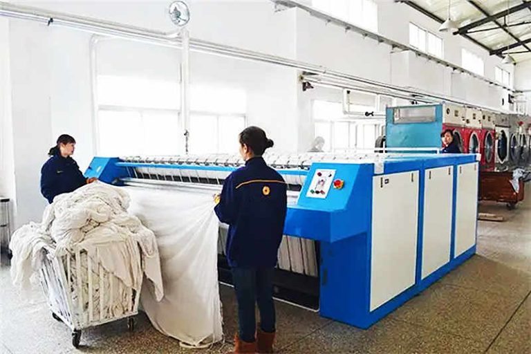 Commercial laundry flatwork ironer